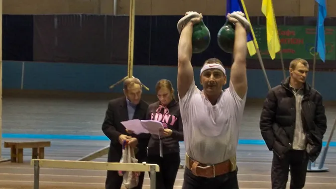 Виховав двох чемпіонів світу: у волинській бригаді служить важкоатлет Тренер