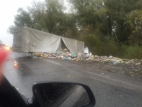 Львівське сміття й досі незаконно вивозять на Волинь