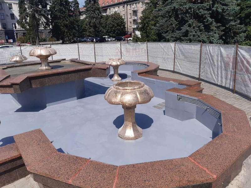 У Луцьку відремонтували фонтан на Волі: коли запрацює (фото)