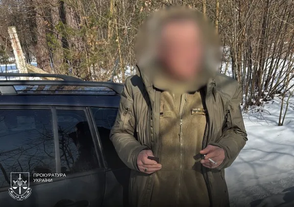 Хабарі за «тилову» службу: на Волині затримали військових за продаж посад у тилу (фото)
