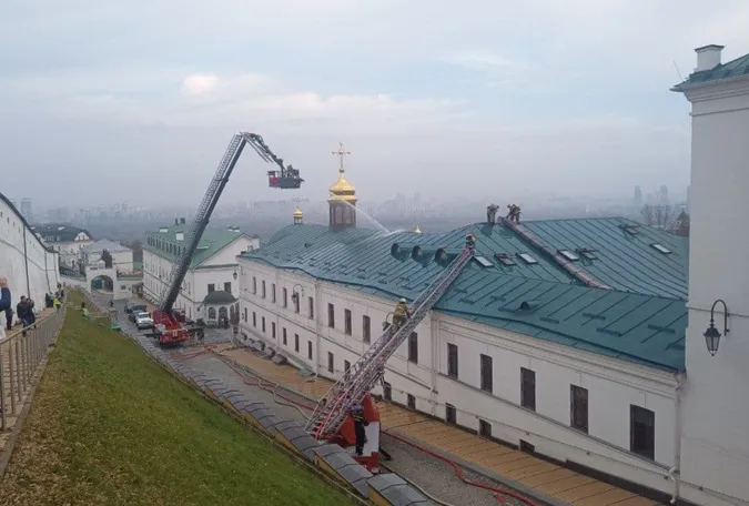 У столиці горіла Києво-Печерська лавра (відео)