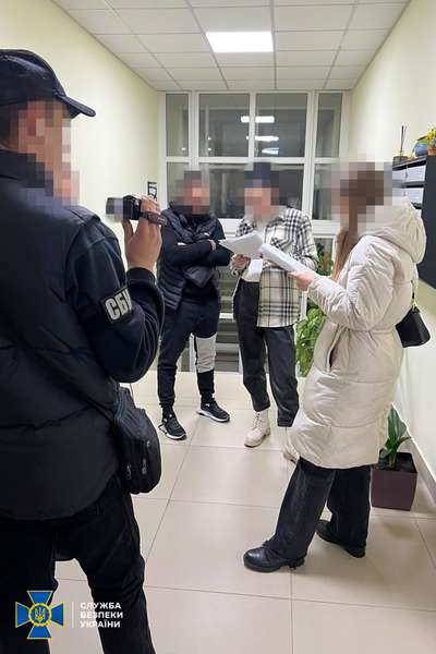 СБУ викрила банду, яка пропонувала українським ухилянтам виїзд до росії (фото)