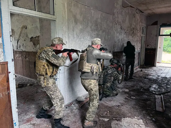 На Волині інструктор зі США тренує прикордонників (фото)