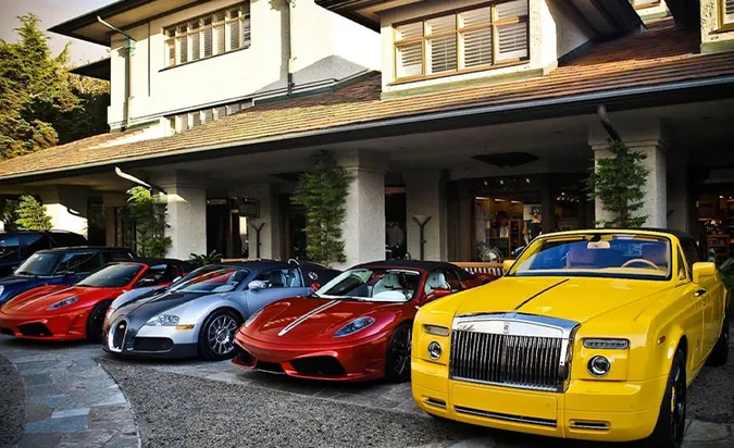 Porsche, Bentley та Maybach: власники елітних машин на Волині поповнили бюджет на мільйони