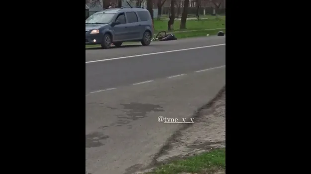 Аварія на Волині: автомобіль збив велосипедистку (відео)