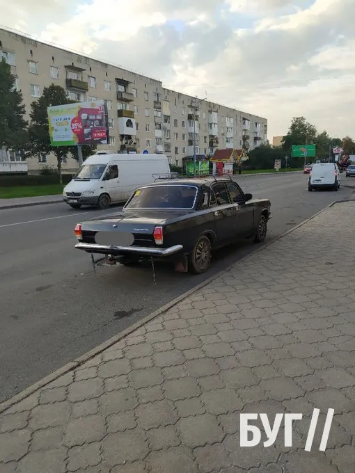 У Володимирі на вулиці Ковельській «волга» збила жінку (фото, відео)