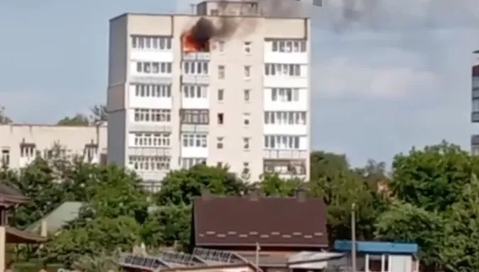 У Луцьку на Відродження палає багатоповерхівка (відео)