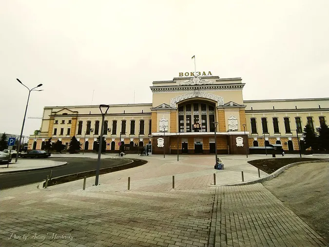 Пасажири потягу, який не хотів зупинятися в Тернополі, влаштували бунт