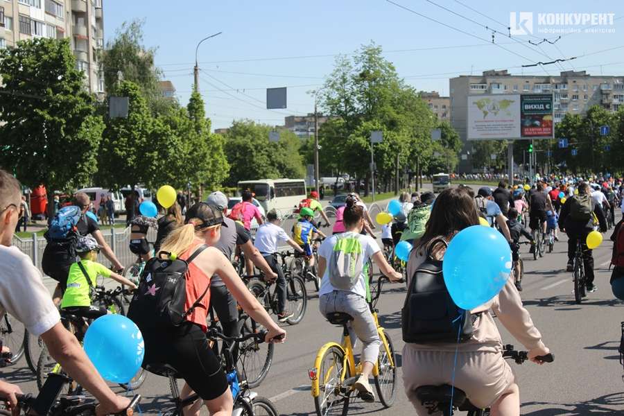 Перекрили вулиці: як у Луцьку пройшов «Велодень» (фото, відео)
