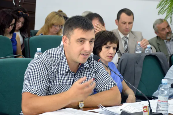 ...не тягнути з цим наполягав Павло Данильчук...