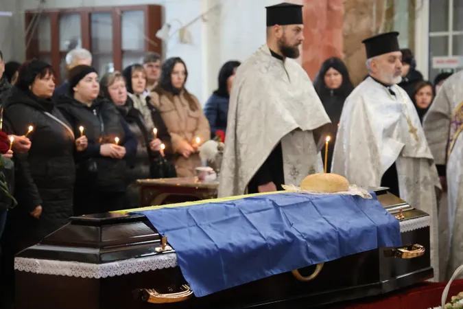 У Луцьку попрощалися з Героєм Іваном Литвинчуком