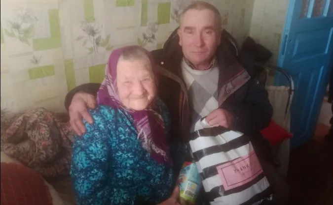 Має понад п'ятдесят онуків і правнуків: на Волині довгожителька відзначила 92-річчя