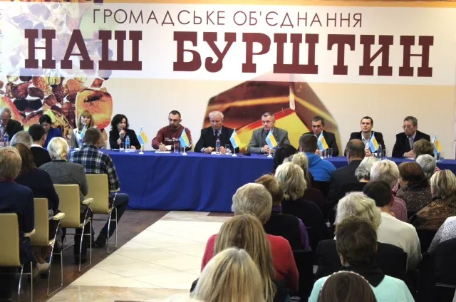 Активісти вимагають передачі прав на видобуток бурштину місцевим громадам (фото, відео)