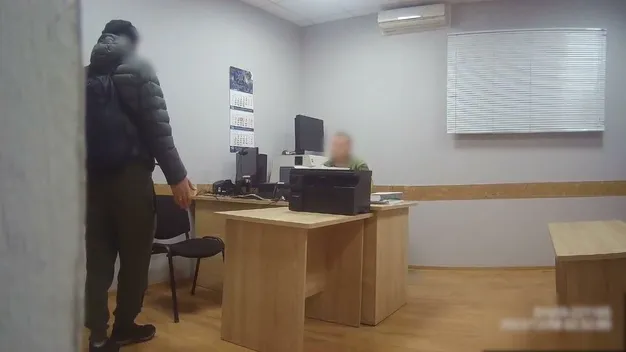 В «Устилузі» чесний ухилянт боявся дати прикордоннику 1500 євро хабаря (фото, відео)