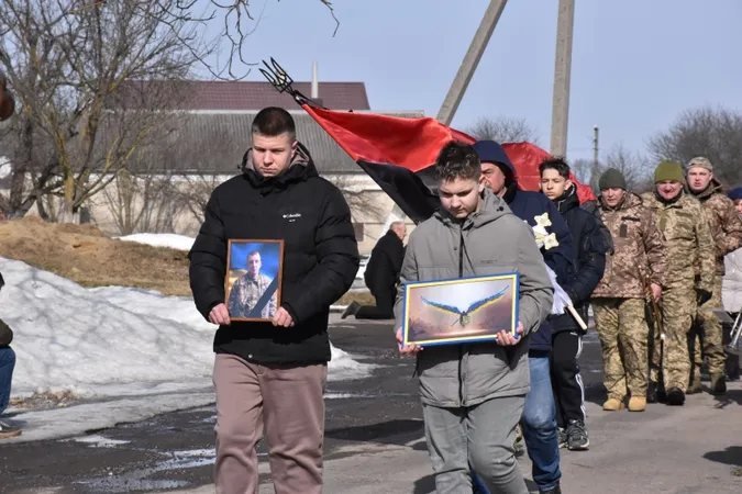 «Був добрим та щирим»: на Волині попрощалися з військовим Вадимом Гускою (фото)