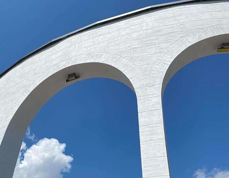 Окраса міста: у Ковелі завершили ремонт арки