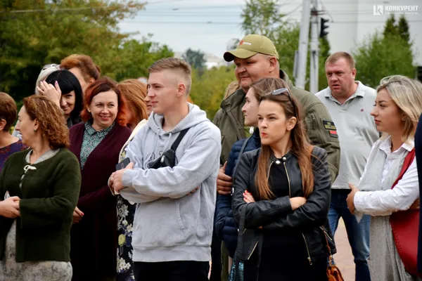 У Луцьку спустили прапор підтримки полонених моряків та передадуть в музей (фото)