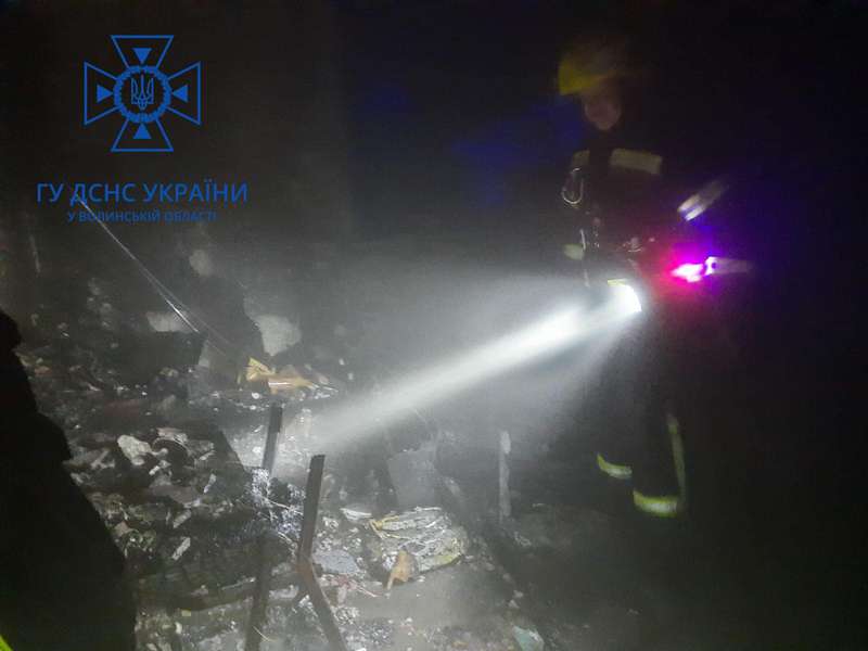 Пожежа в Ківерцях: з вогню врятували трьох людей (фото, відео)