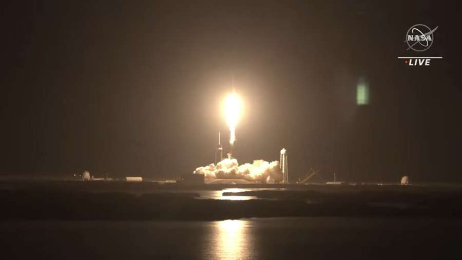SpaceX відправила на МКС четверту місію астронавтів (фото)