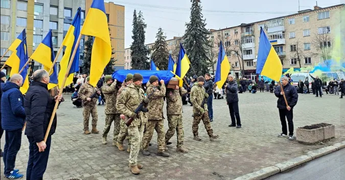 У Ковелі провели в останню дорогу 18-річного Захисника Дмитра Приймачука (фото)