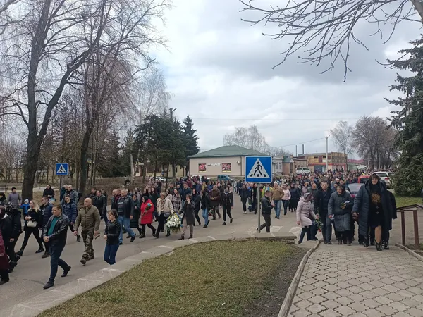 У Луцькому районі попрощалися з загиблим на війні Героєм Андрієм Тарендою