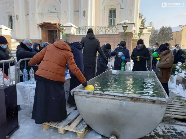 Хресний хід прямує до Стиру (фото, відео)
