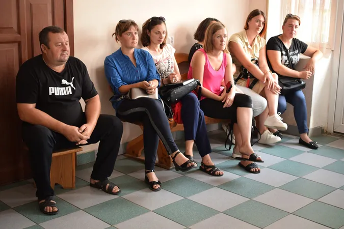 «Ми не хочемо просто чекати позитивних змін», – жителька Мельників про розвиток села