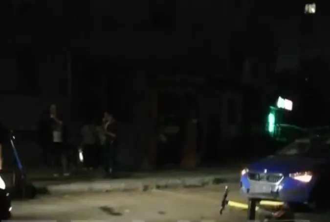 У Луцьку водій таксі Bolt збив дівчину на самокаті (відео)