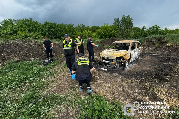 Згорів живцем в авто: у полях біля Вінниці трапилась жахлива трагедія (фото)