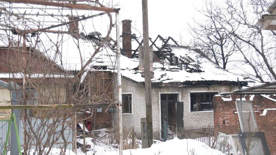 У Володимирі люди воюють з сусідом, який постійно підпалює власний будинок