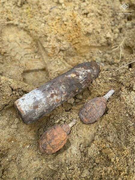 Дві гранати і снаряд: на городах волиняни знайшли боєприпаси (фото)