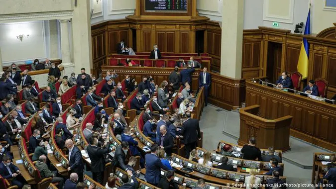 Верховна Рада звільнила двох міністрів