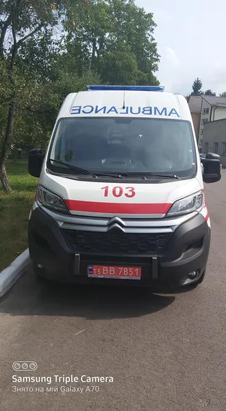 Волинська «швидка» отримала нові автомобілі