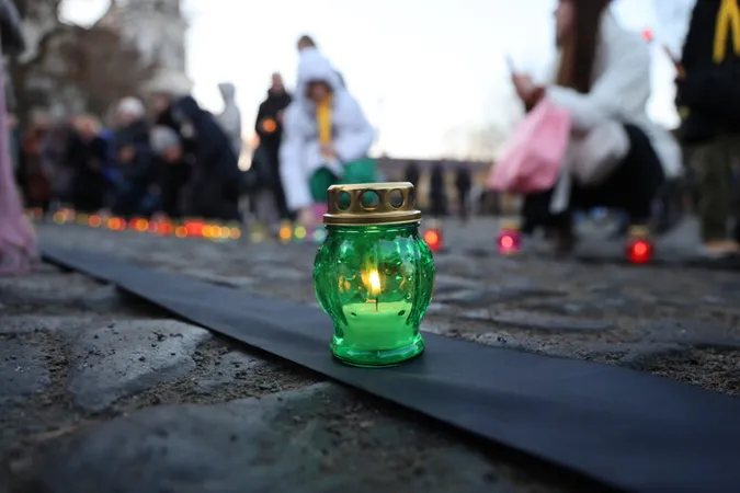 У Луцьку вшанували пам’ять жертв Голодомору в Україні (фото)