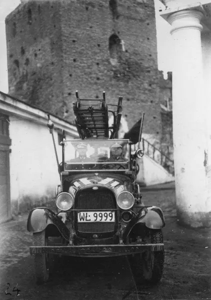 У Луцьку показали архівні знімки міської команди пожежників 1930-х років (фото)
