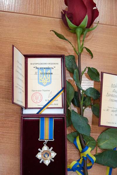 У Луцьку родинам загиблих військовослужбовців вручили нагороди (фото)