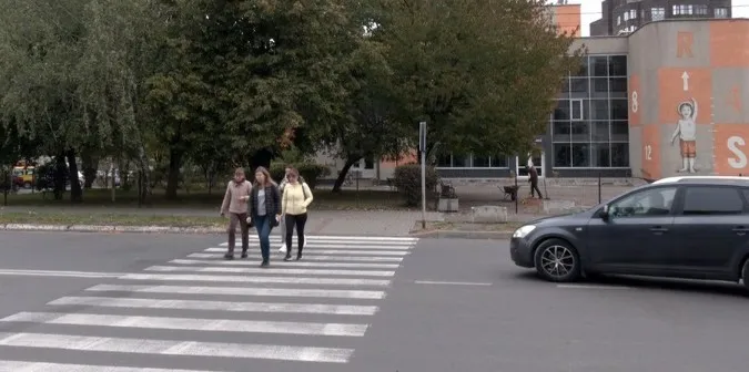 Лучани досі просять встановити світлофор на небезпечній ділянці дороги (петиція)