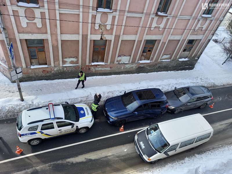 Аварія у Луцьку: в центрі міста ускладнений рух (фото)