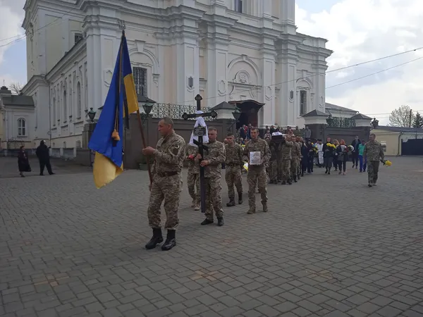 У Луцьку попрощалися з Героєм Юрієм Крюковим (фото, відео)