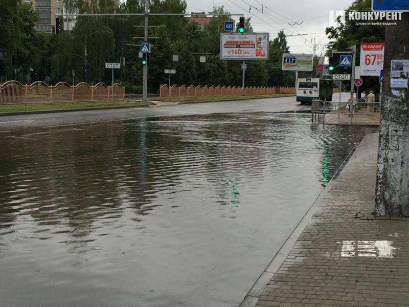 Луцьк «поплив» після дощу (фото)