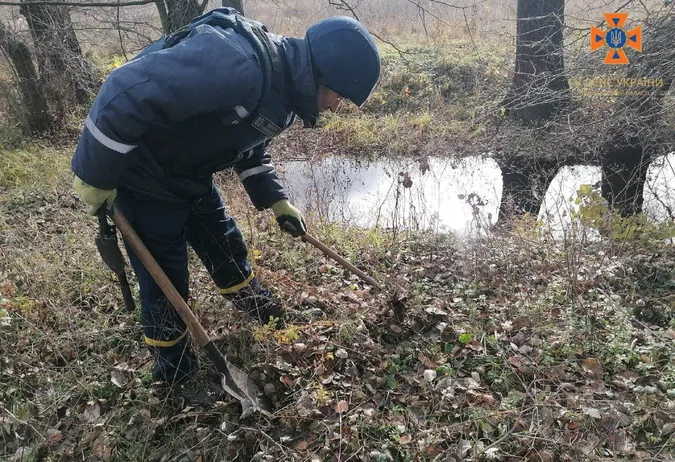 Волинські сапери показали свою «здобич» на Донеччині (фото)