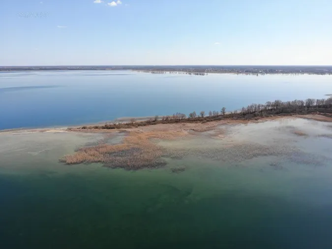Показали весняний Світязь з висоти пташиного польоту (фото)