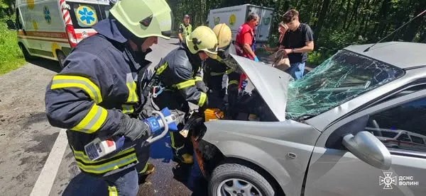 Машини – вщент: під Луцьком стались дві страшні аварії (фото)
