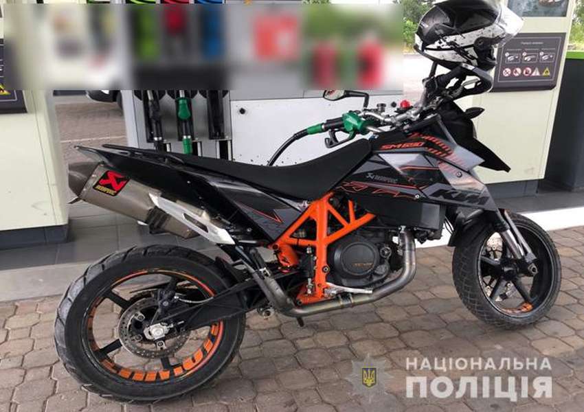 У Нововолинську з гаража вкрали мотоцикл за 50 тисяч (фото)