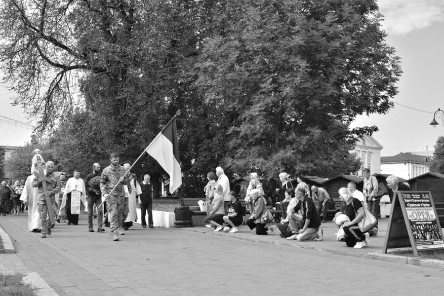 У Луцьку попрощалися із загиблим на Миколаївщині Ігорем Дуплієм (фото)
