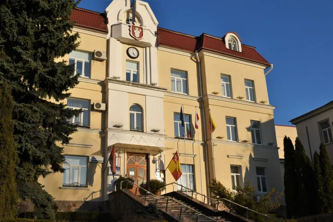 У Луцьку замінували міську раду