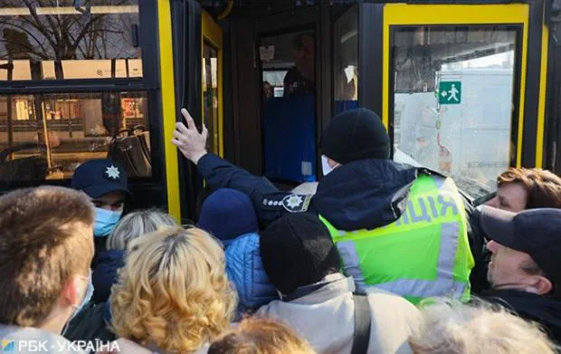 Транспортний колапс: як у Луцькраді вирішують проблему