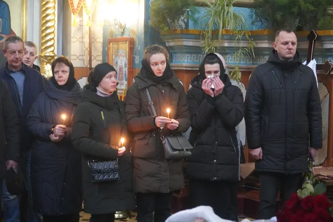 У Володимирі попрощалися із загиблим 34-річним майором Сергієм Гулаковим (фото)
