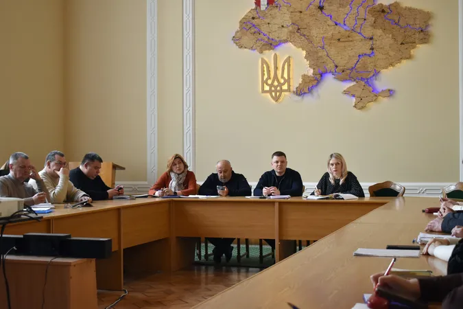 Надбавки, укриття, безплатне харчування: у Волинській ОДА обговорили розвиток освіти на 2026 рік (фото)