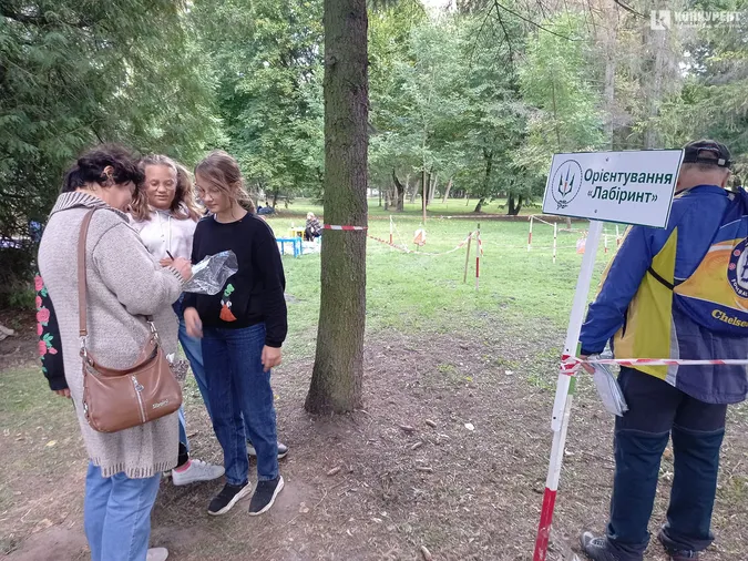 На байдарках та велосипедах: як у центрі Луцька навчають туризму (фото)